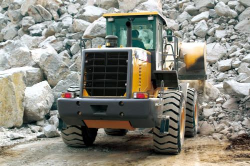 碎石鏟運(yùn)